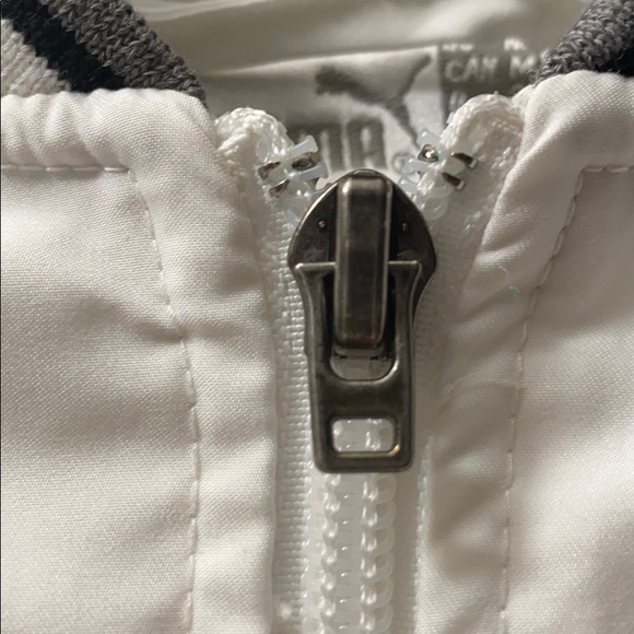 SALE 🔥Puma zip up cute jacket - Picture 4 of 12